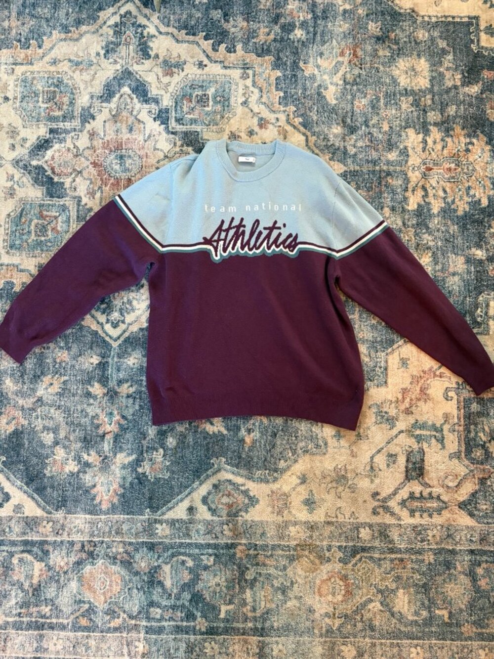 Aritzia TNA Athletics Colourblock Knit Sweater | Medium 💙🍇
